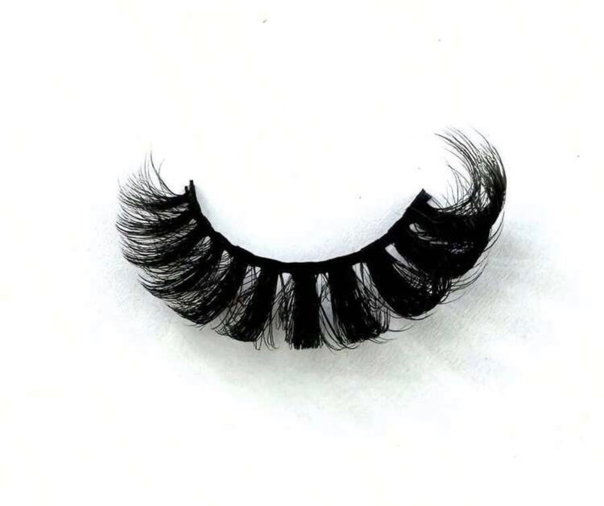 Auntie approved lash book: Russian curl / style: Frybread daydreams