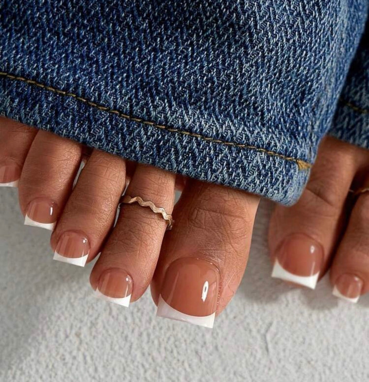 Bulk pack 150 piece French tip toenails ￼￼
